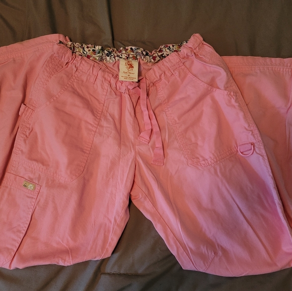 KOI Scrub set - Picture 5 of 7